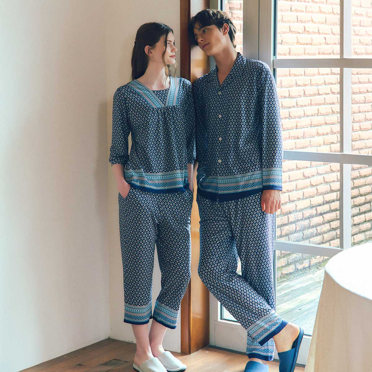 폴리스판 에스닉 보더나염 여성상의(VEV3980W), , small