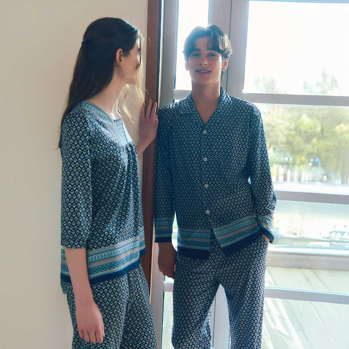 폴리스판 에스닉 보더나염 여성상의(VEV3980W), , small